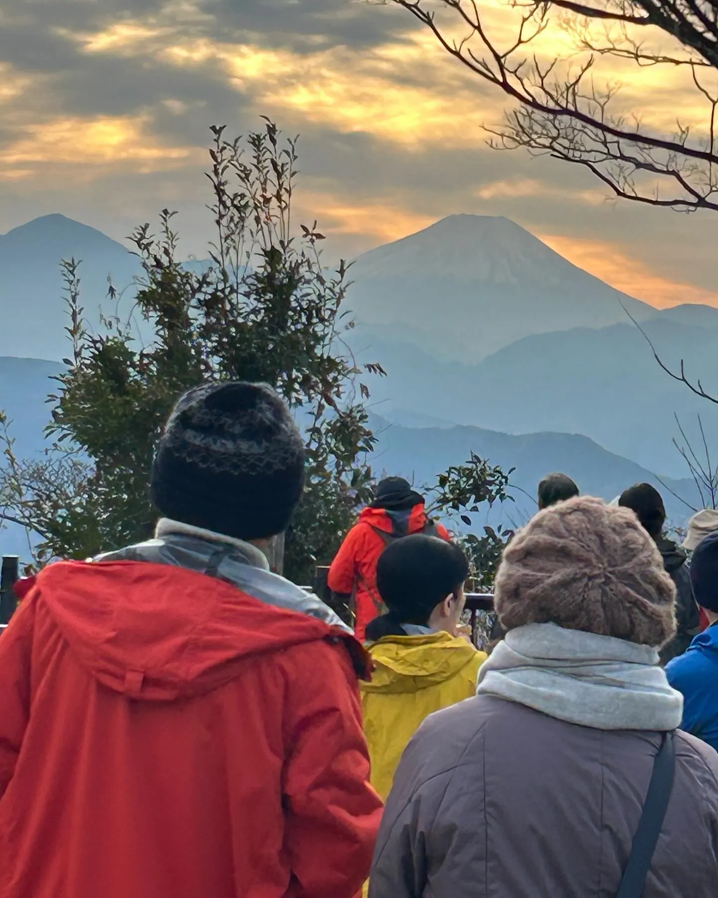 今日は高尾山のダイアモンド富士を見に行きました。